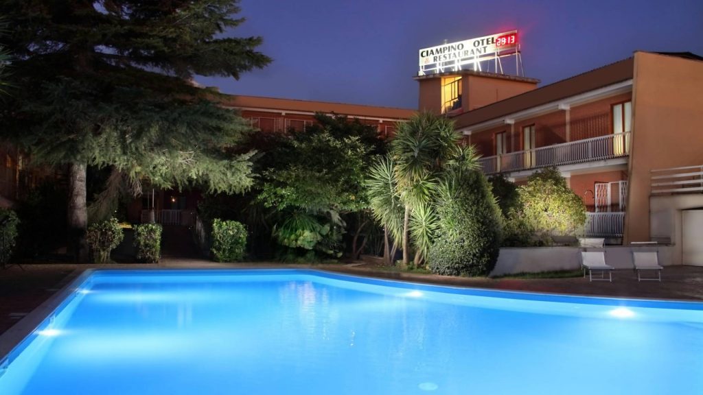 ciampino-hotel-con-piscina