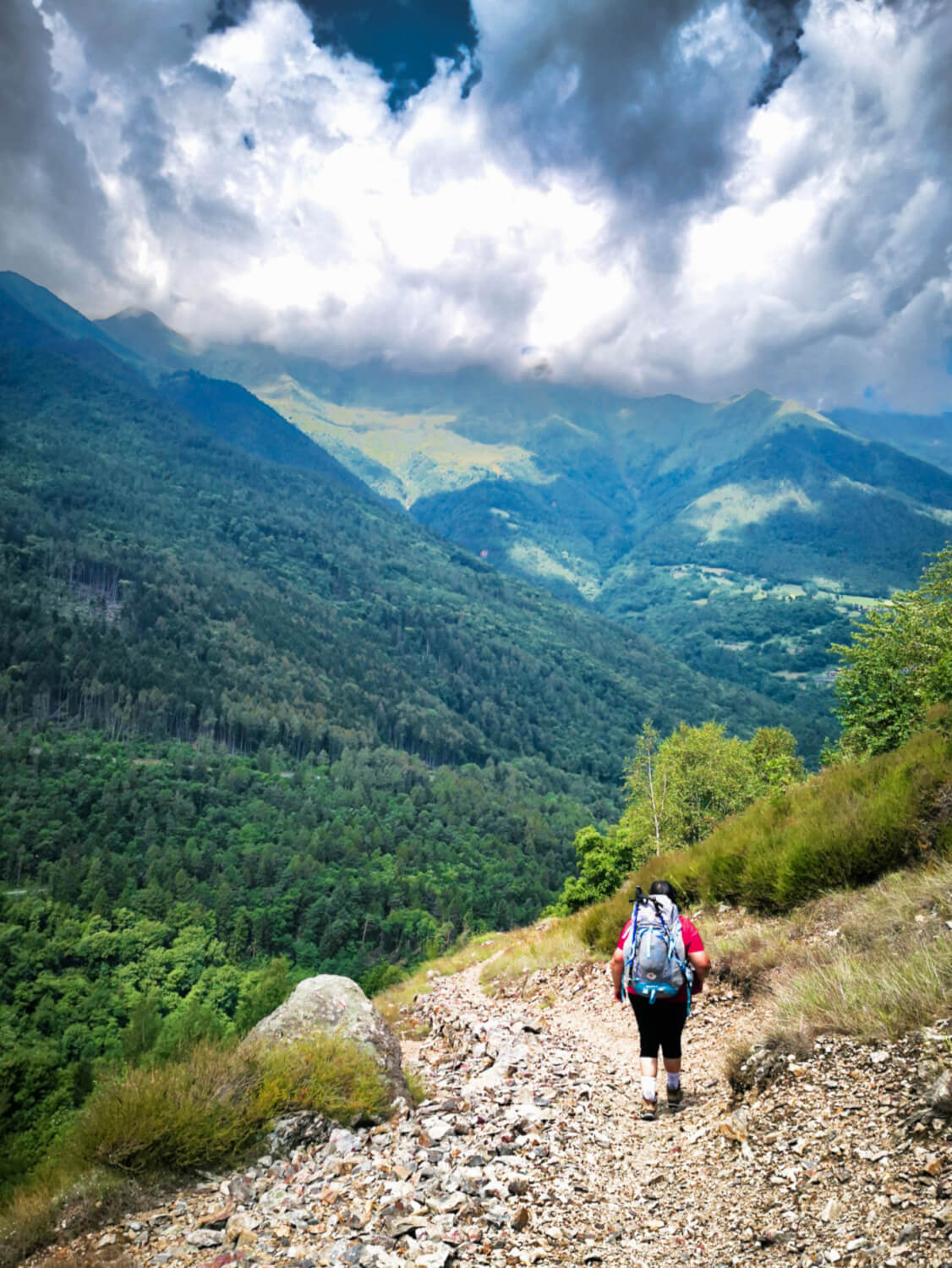 sentiero di montagna in valcamonica